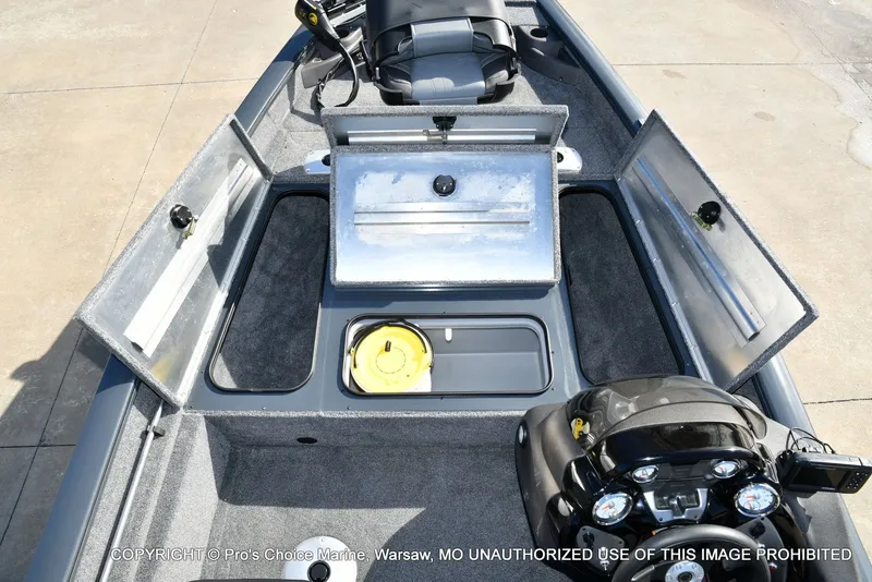 Slide: The Image of Tracker Pro team 175 TF w/60 Mercury 4 Stroke 2021 - 59
