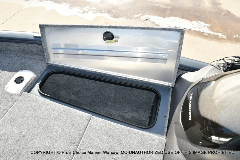 Slide: The Image of Tracker Pro team 175 TF w/60 Mercury 4 Stroke 2021 - 67