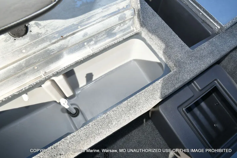 Slide: The Image of Tracker Pro team 175 TF w/60 Mercury 4 Stroke 2021 - 71