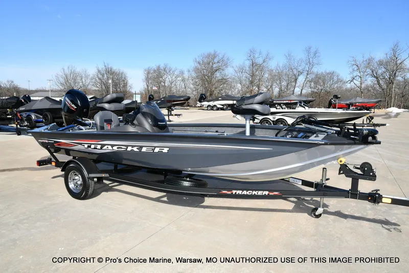 Slide: The Image of Tracker Pro team 175 TF w/60 Mercury 4 Stroke 2021 - 76