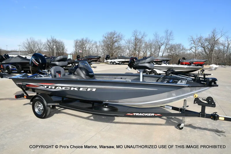 Slide: The Image of Tracker Pro team 175 TF w/60 Mercury 4 Stroke 2021 - 81