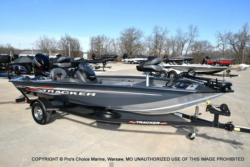 Slide: The Image of Tracker Pro team 175 TF w/60 Mercury 4 Stroke 2021 - 84