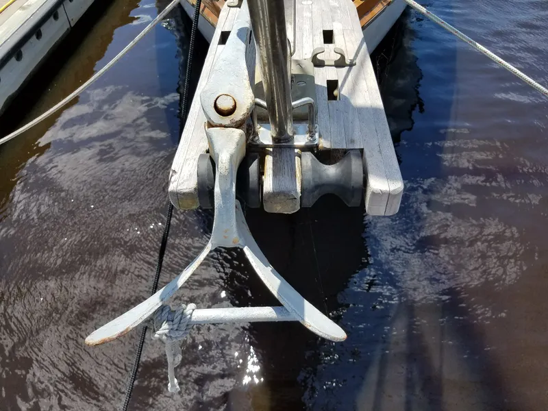 Slide: The Image of Cape Dory Sloop 1983 - 7