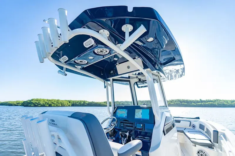 Slide: The Image of Cobia 245 Center Console 2026 - 18