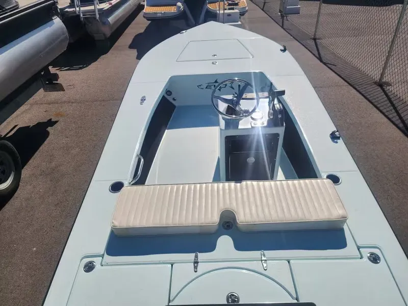 Slide: The Image of East Cape 18 EVO V 2024 - 7