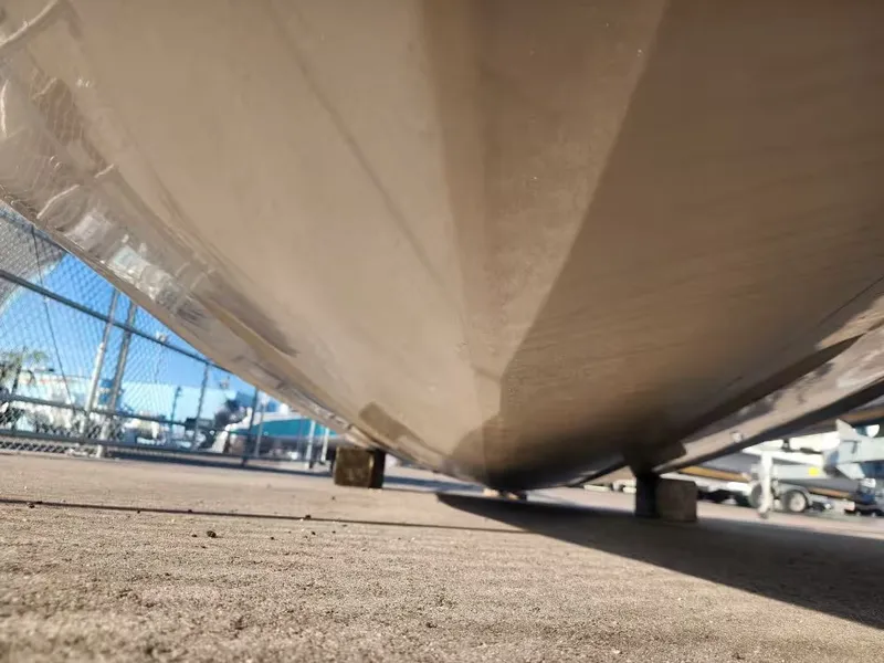 Slide: The Image of East Cape 18 EVO V 2024 - 8