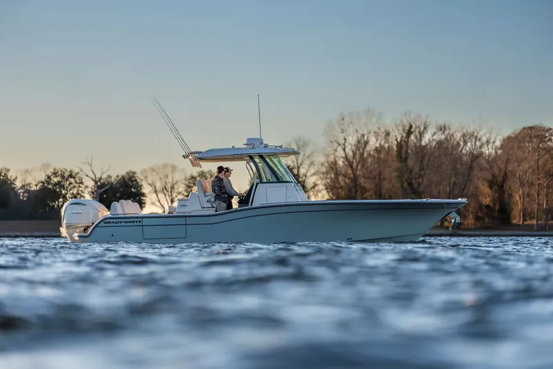 The Image of Grady-White Coastal Explorer 321 2027 - 1