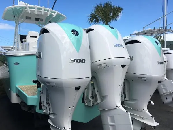 Slide: The Image of Regulator Marine 34SS 2018 - 3