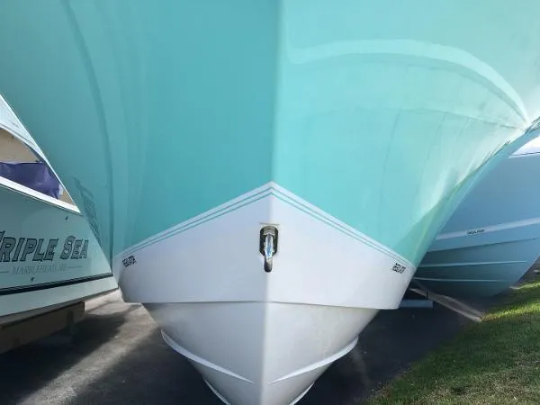 Slide: The Image of Regulator Marine 34SS 2018 - 5