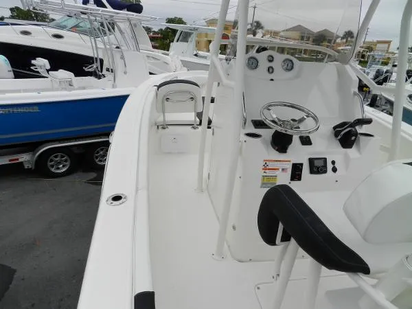 Slide: The Image of Striper 220 Center Console 2018 - 11