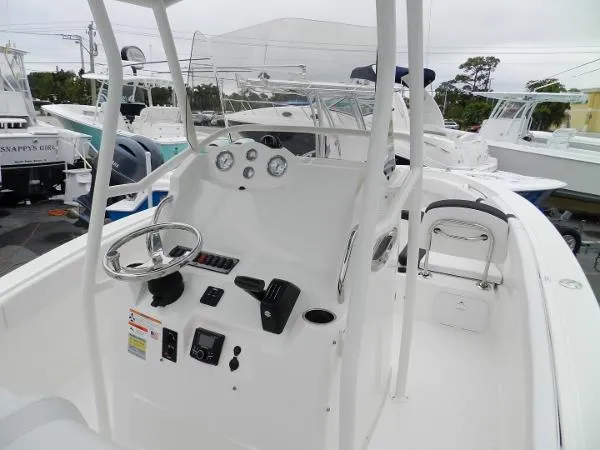 Slide: The Image of Striper 220 Center Console 2018 - 4