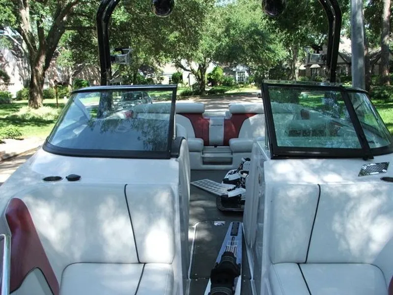 Slide: The Image of Correct Craft Super Air Nautique 2009 - 2