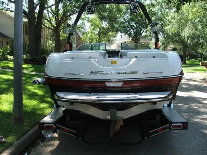 Slide: The Image of Correct Craft Super Air Nautique 2009 - 9
