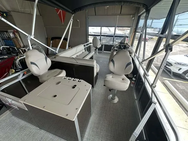 Slide: The Image of Avalon Venture Rear Fish 19 FT 2026 - 15