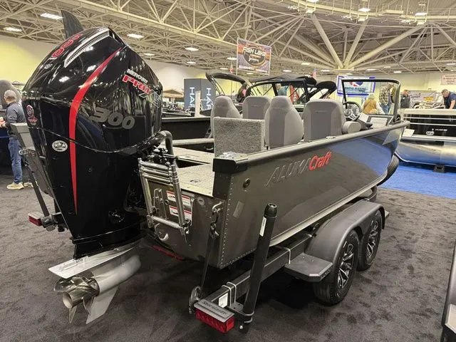 Slide: The Image of Alumacraft Competitor 195X Sport 2025 - 3