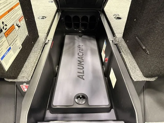 Slide: The Image of Alumacraft Competitor 195X Sport 2025 - 31