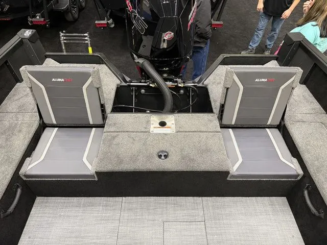 Slide: The Image of Alumacraft Competitor 195X Sport 2025 - 6