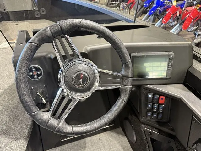 Slide: The Image of Alumacraft Competitor 175X Side Console 2026 - 13