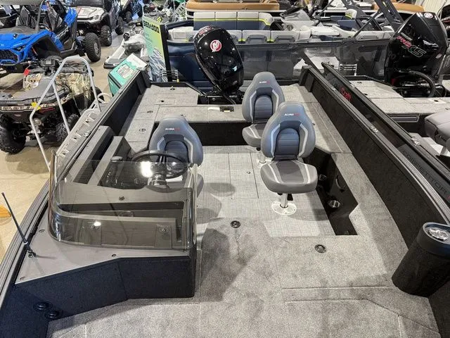 Slide: The Image of Alumacraft Competitor 175X Side Console 2026 - 20