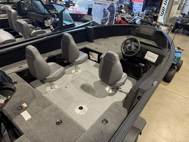 Slide: The Image of Alumacraft Competitor 175X Side Console 2026 - 3