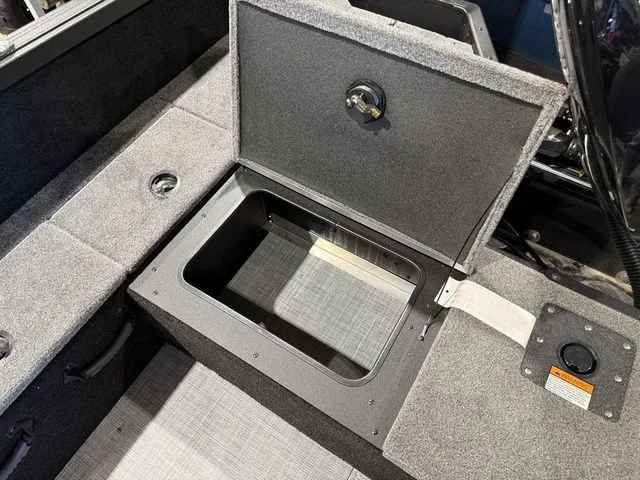 Slide: The Image of Alumacraft Competitor 175X Side Console 2026 - 5