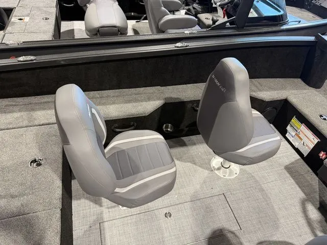 Slide: The Image of Alumacraft Competitor 175X Side Console 2026 - 8