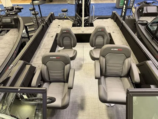 Slide: The Image of Alumacraft Competitor 205X Sport 2026 - 10