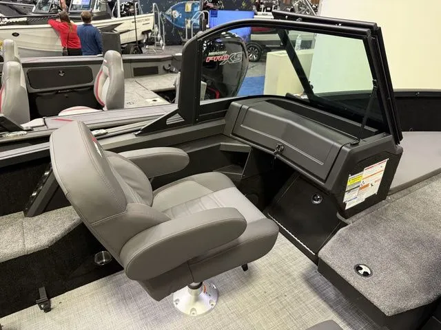 Slide: The Image of Alumacraft Competitor 205X Sport 2026 - 12