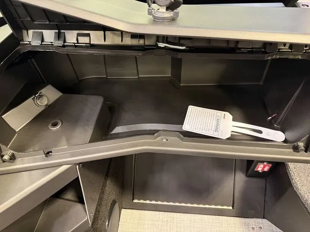 Slide: The Image of Alumacraft Competitor 205X Sport 2026 - 14