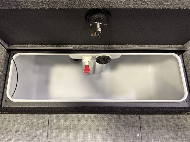 Slide: The Image of Alumacraft Competitor 205X Sport 2026 - 7