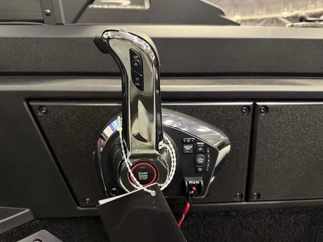 Slide: The Image of Alumacraft Competitor 205X Sport 2026 - 19