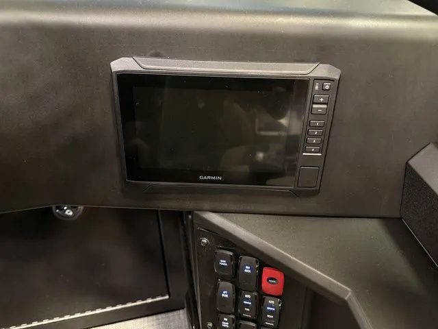 Slide: The Image of Alumacraft Competitor 205X Sport 2026 - 20