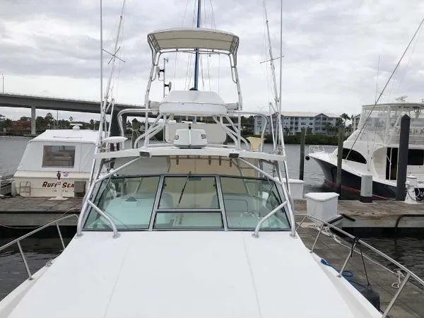 Slide: The Image of Wellcraft 330 Coastal 2004 - 7