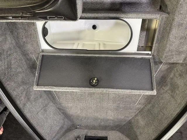 Slide: The Image of Alumacraft Escape 165 Side Console 2026 - 20