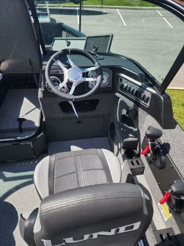Slide: The Image of Interior of Lund 1875 Impact XS Sport boat, model year 2026. - 6