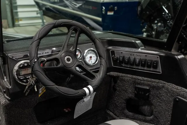 Slide: The Image of Lund 1775 Impact XS Sport 2026 - 14