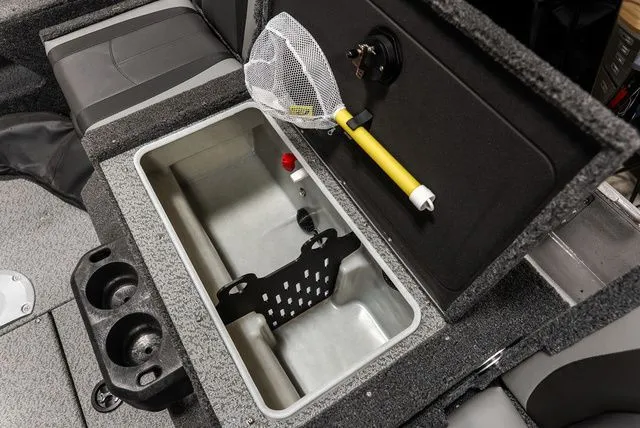 Slide: The Image of Lund 1775 Impact XS Sport 2026 - 6