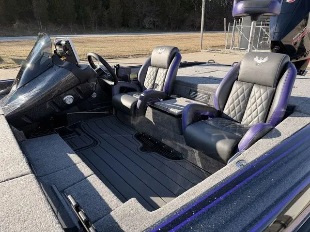 Slide: The Image of Phoenix Bass Boat 819 ZXL 2026 - 16