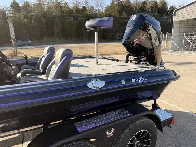 Slide: The Image of Phoenix Bass Boat 819 ZXL 2026 - 17