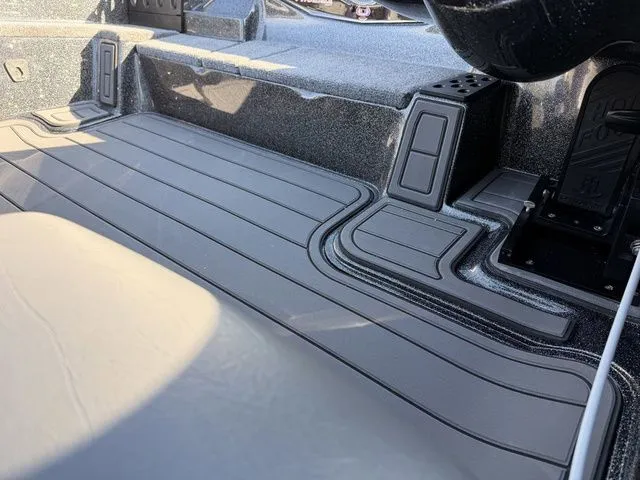 Slide: The Image of Phoenix Bass Boat 819 ZXL 2026 - 8