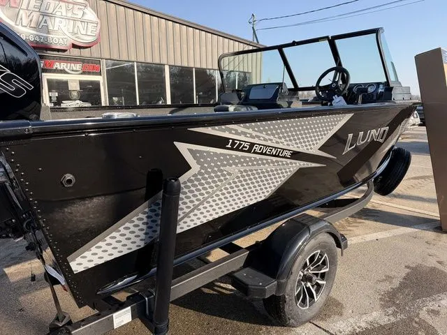 Slide: The Image of Lund 1775 Adventure Sport 2026 - 3