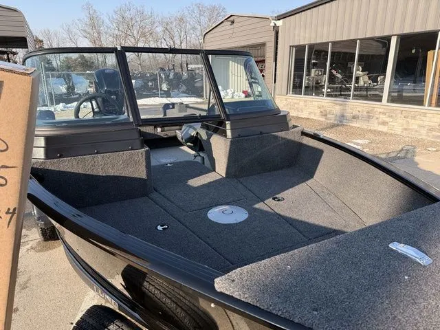 Slide: The Image of Lund 1775 Adventure Sport 2026 - 8