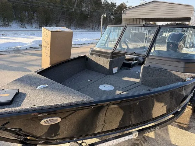 Slide: The Image of Lund 1775 Adventure Sport 2026 - 9