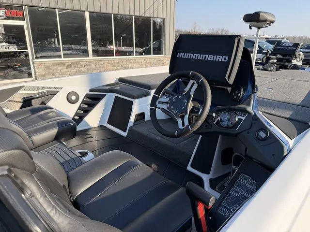 Slide: The Image of Skeeter FXR20 Limited 2022 - 4