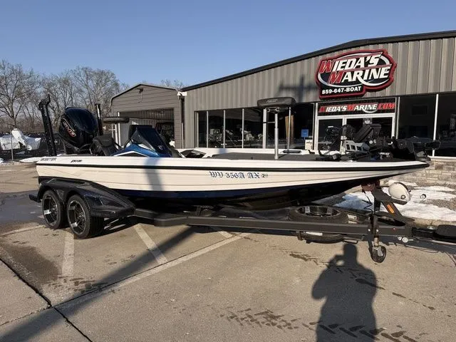 Slide: The Image of Skeeter FXR20 Limited 2022 - 7