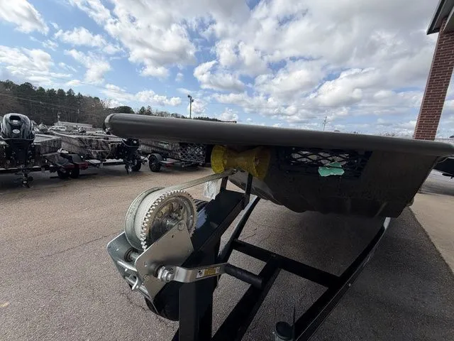 Slide: The Image of War Eagle 860LDSV 2025 - 12