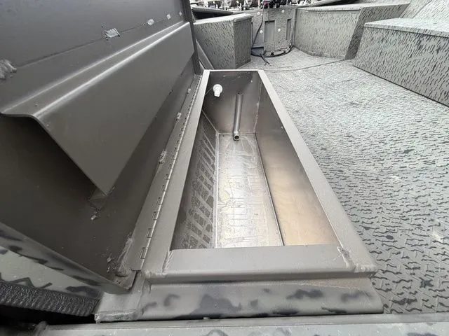 Slide: The Image of War Eagle 860LDSV 2025 - 14