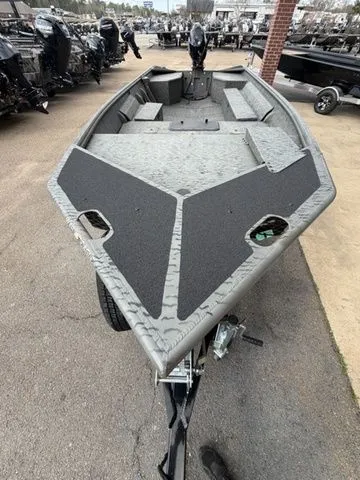 Slide: The Image of War Eagle 860LDSV 2025 - 16