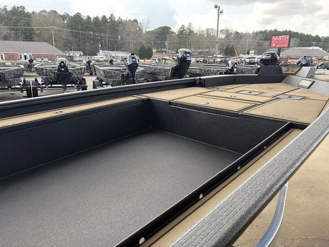 Slide: The Image of Xpress X18DB 2026 - 19