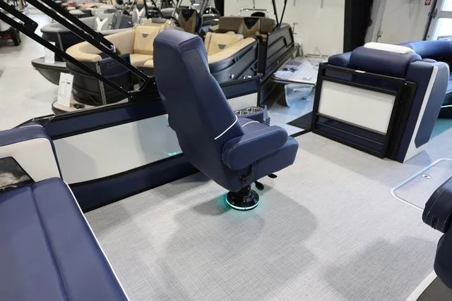 Slide: The Image of South Bay 525 UL 2026 - 9